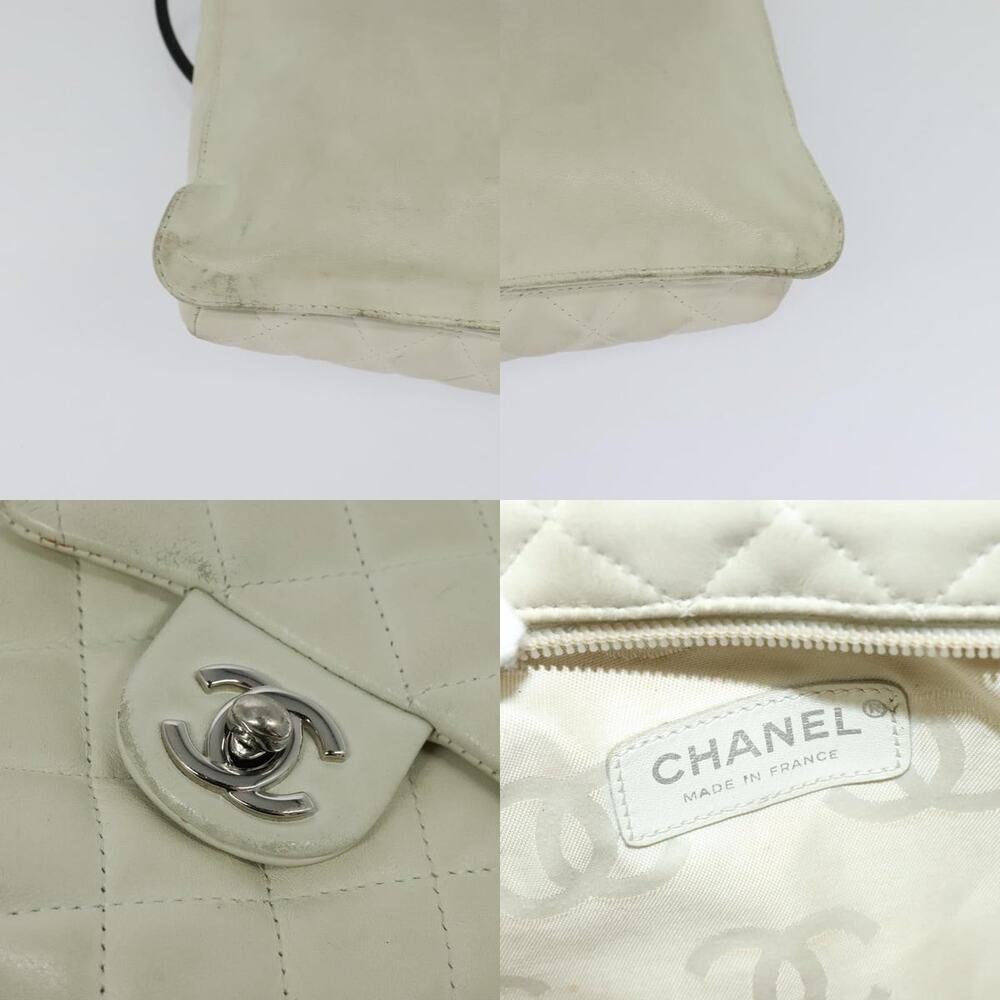 Chanel Classic Flap Shoulder Bag - Picture 6 of 7